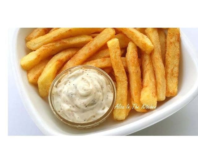 Fries Mayonnaise Garlic Spicy