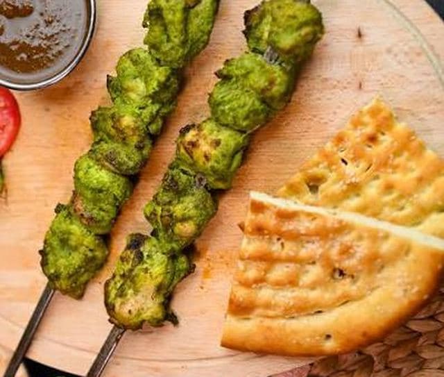 Green Boti with Bone